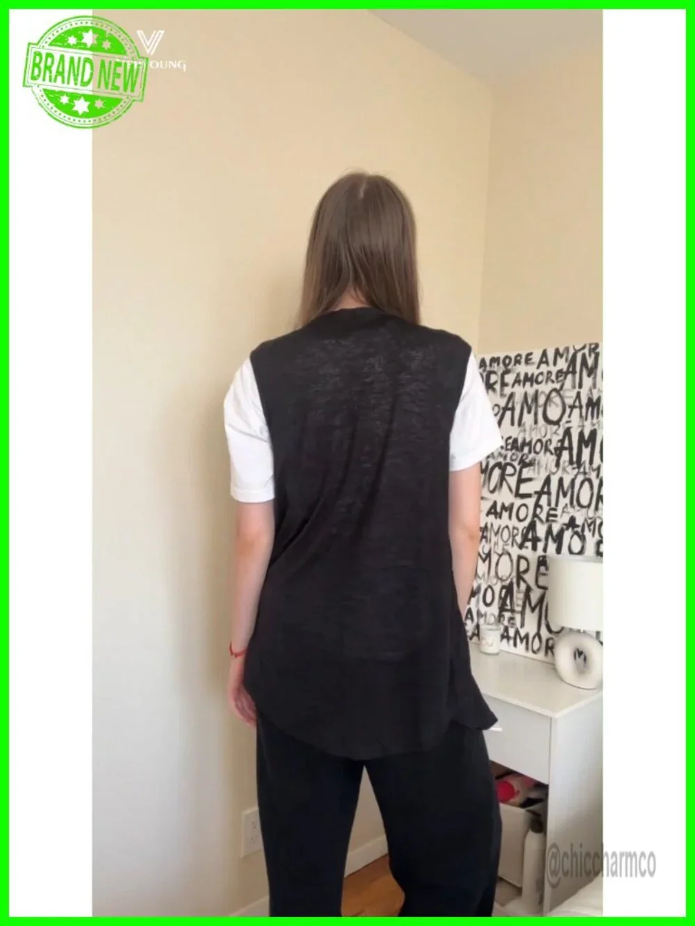 Lightweight Knit Sleeveless Cardigan Vest with Pockets Curved Hem Open Front